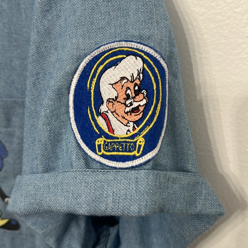 Disney Parks Forever Collection by Junk Food Women’s Pinocchio Button Up Size M - Picture 3 of 7